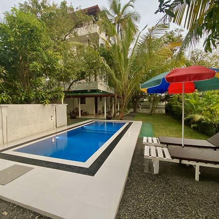 Villa Araliya Hikkaduwa Exteriör bild