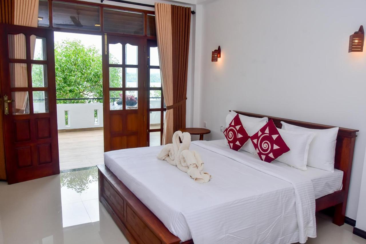 Villa Araliya Hikkaduwa Exteriör bild
