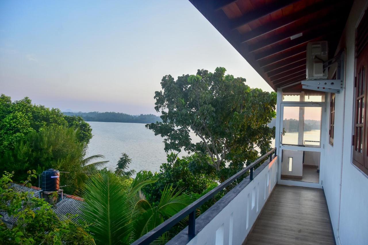 Villa Araliya Hikkaduwa Exteriör bild